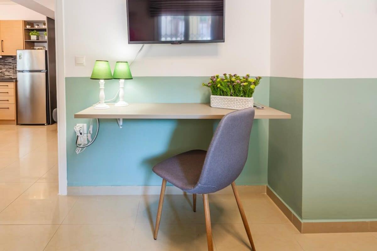 Kalamata Lime Studio - Cozy Gem With Private Parking Экстерьер фото