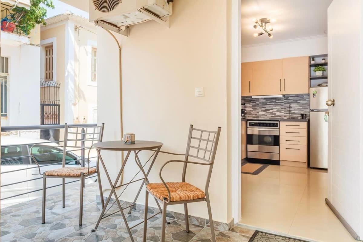 Kalamata Lime Studio - Cozy Gem With Private Parking Экстерьер фото